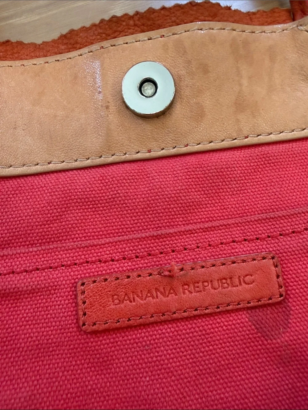 Banana Republic roomy leather